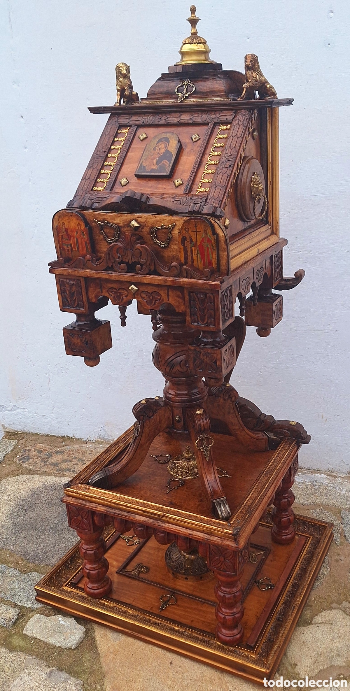 Antig&uuml;edades: Atril de madera metal y bronce - Foto 1