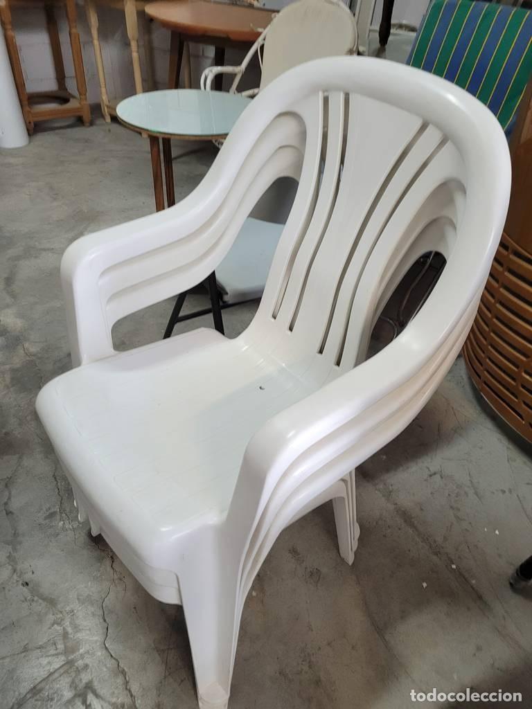 Antig&uuml;edades: 3 SILLAS DE TERRAZA DE PL&Aacute;STICO - Foto 3