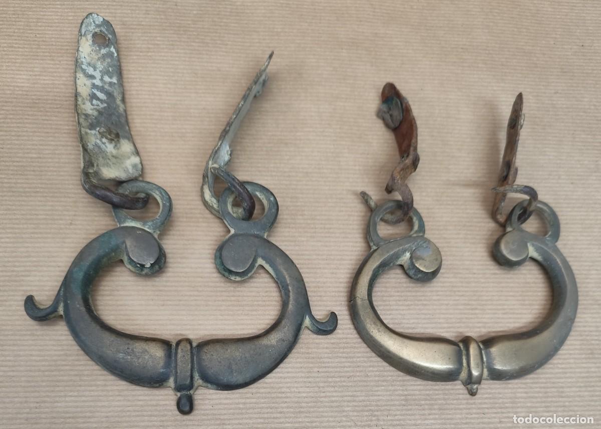 Antig&uuml;edades: 2 ASAS DE BRONCE SIGLO XIX - Foto 1