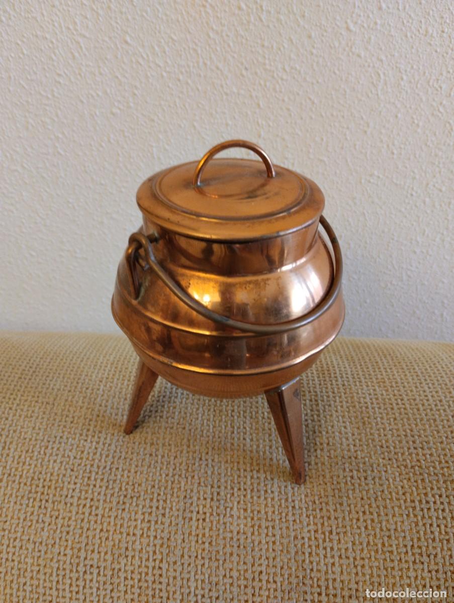 Antig&uuml;edades: Pote de cobre mediano - Foto 1