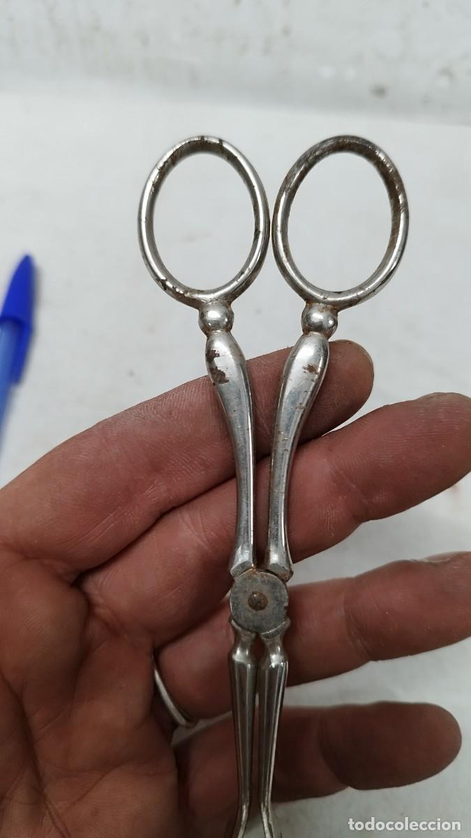 Antig&uuml;edades: Antiguas pinzas para servir - Foto 2