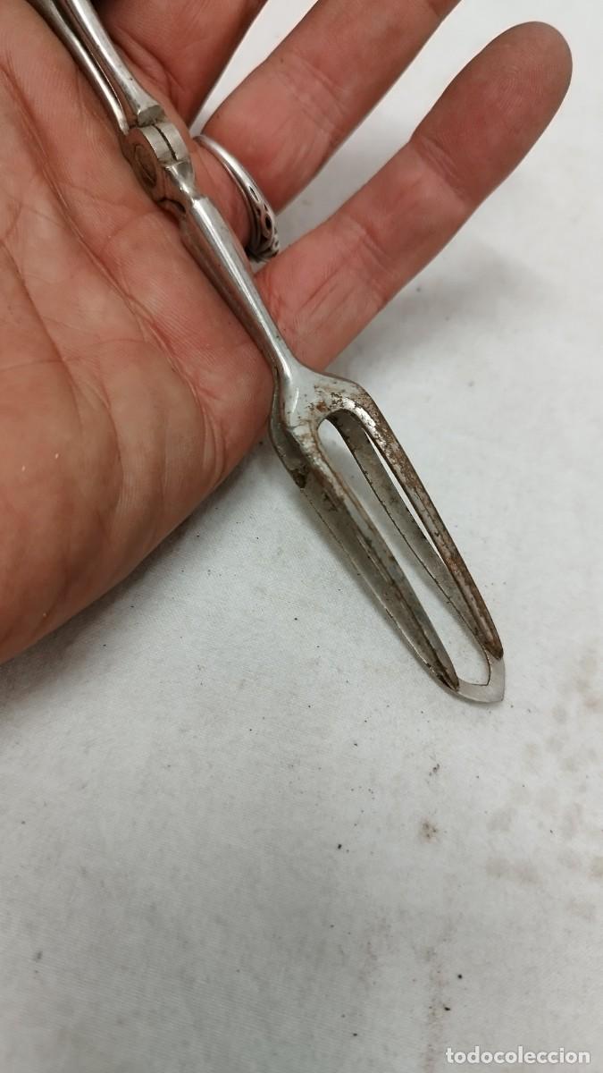 Antig&uuml;edades: Antiguas pinzas para servir - Foto 5