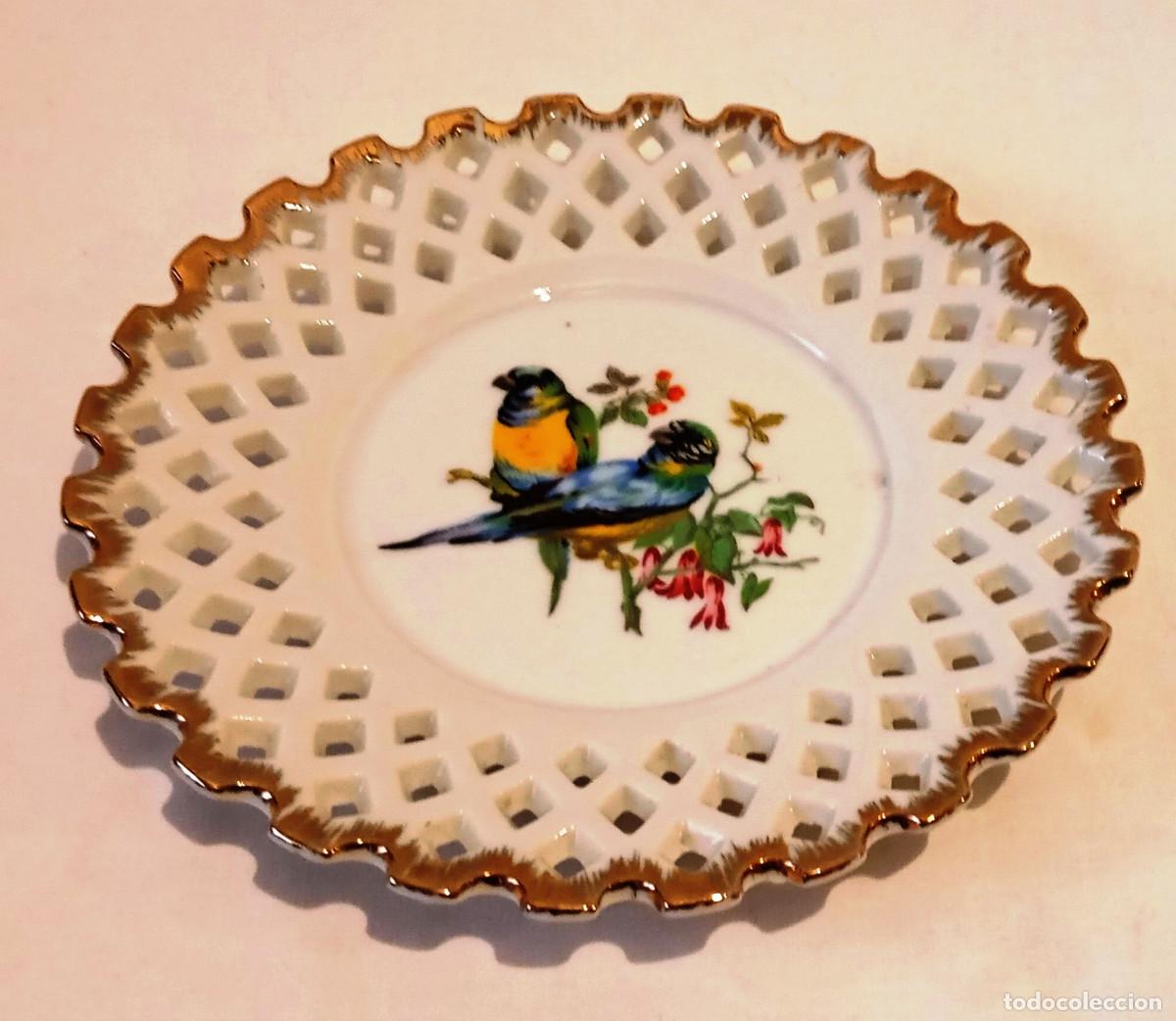 Antig&uuml;edades: Plato calado de porcelana - Foto 1