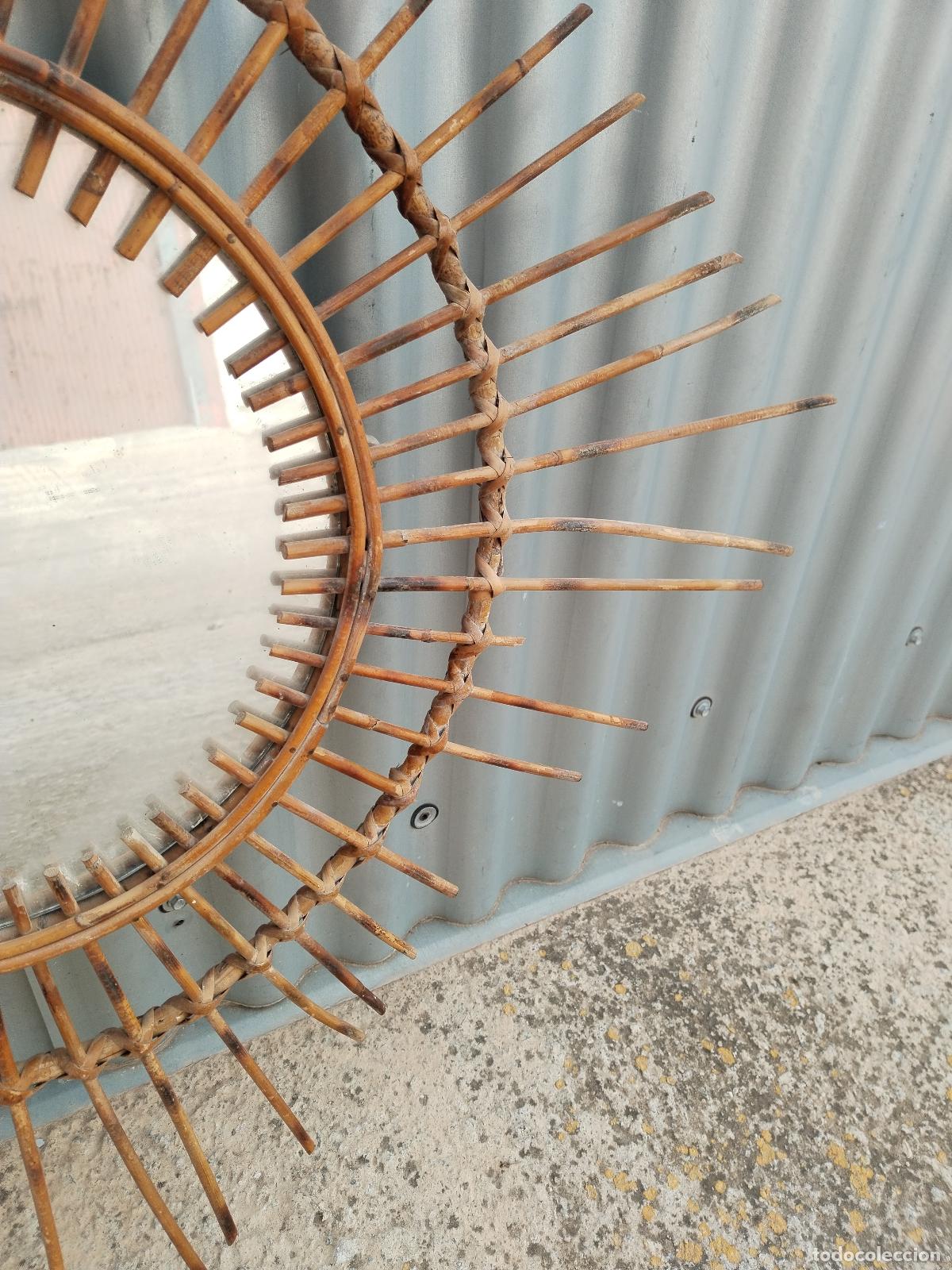 Antig&uuml;edades: antiguo espejo de sol de mimbre - Foto 4
