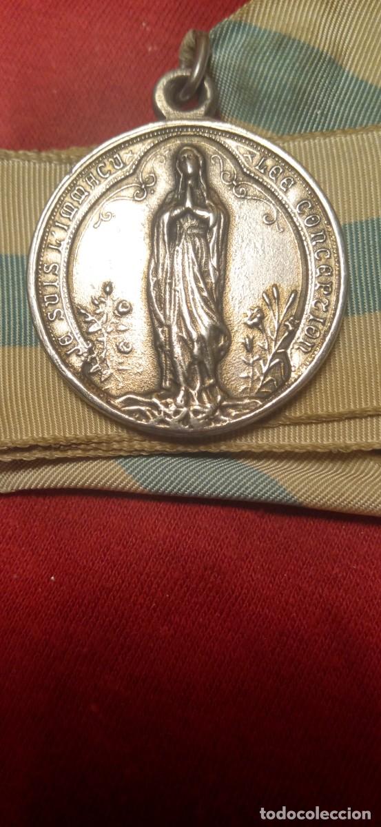 Antig&uuml;edades: Medalla Virgen de Lourdes. - Foto 1
