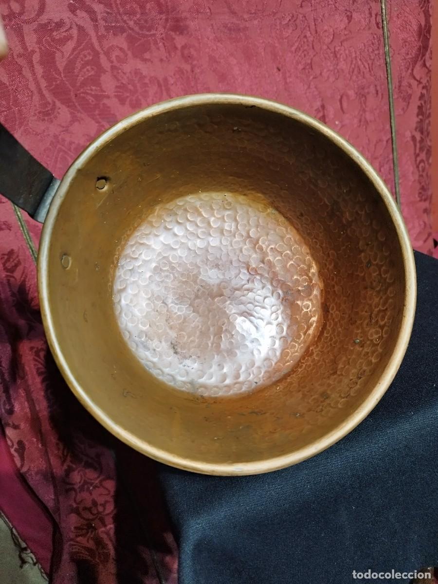 Antig&uuml;edades: CAZO DE COBRE CON MANGO DE HIERRO - 48 CM LONGITUD - - Foto 2