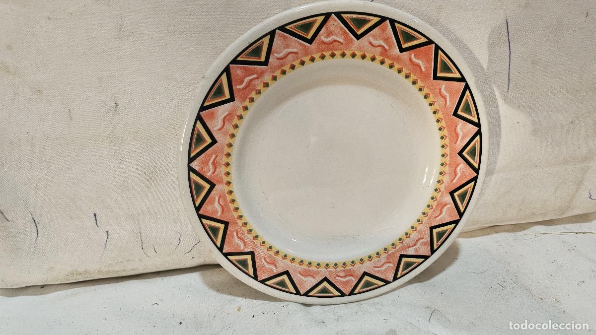 Antig&uuml;edades: plato de ceramica vitange - Foto 1