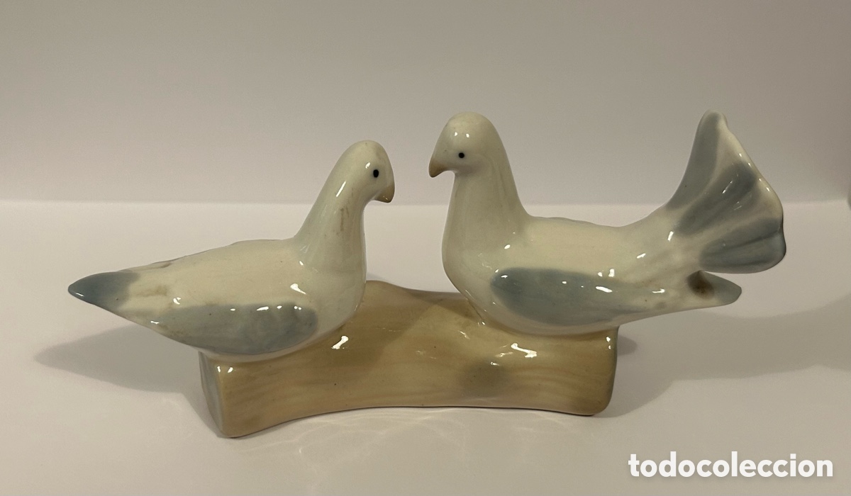 Antig&uuml;edades: FIGURA PORCELANA. PAREJA DE PALOMAS. P&Aacute;JAROS. SIN SELLO