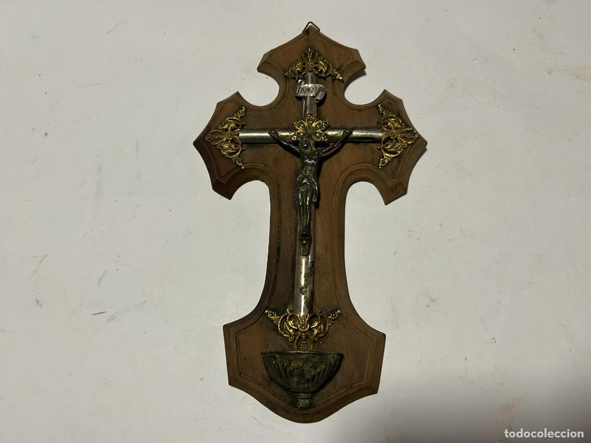 Antig&uuml;edades: benditera crucifijo antiguo - Foto 1
