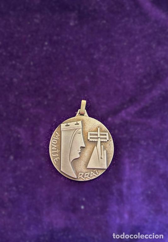 Antig&uuml;edades: Medalla virgen de Montserrat en plata - Foto 1