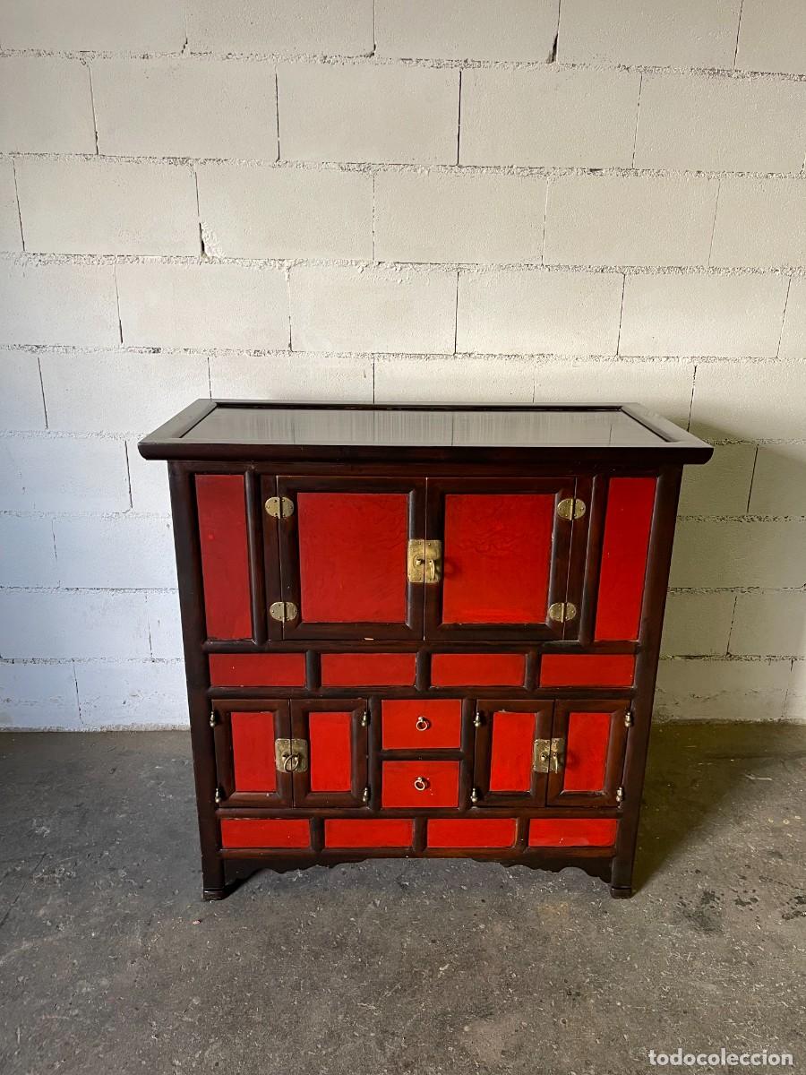 Antig&uuml;edades: comoda oriental restaurada - Foto 1