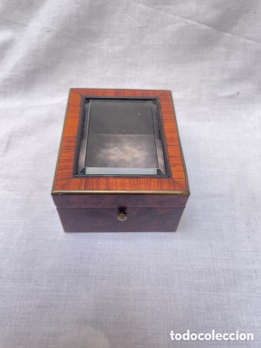 Antig&uuml;edades: Caja de reloj biselada. - Foto 1