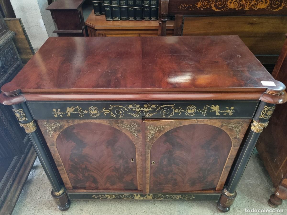 Antig&uuml;edades: C&oacute;moda de sacristia con puertas - Foto 8