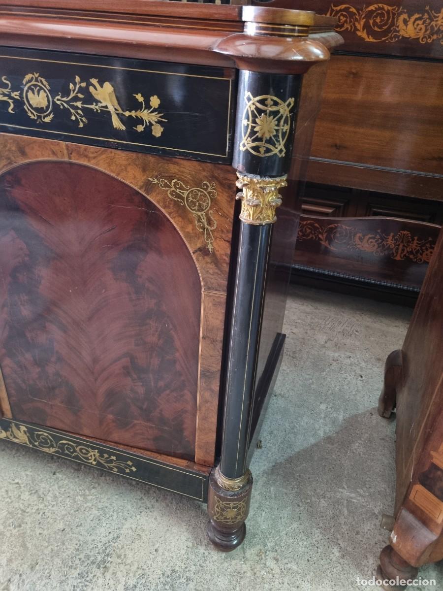 Antig&uuml;edades: C&oacute;moda de sacristia con puertas - Foto 10