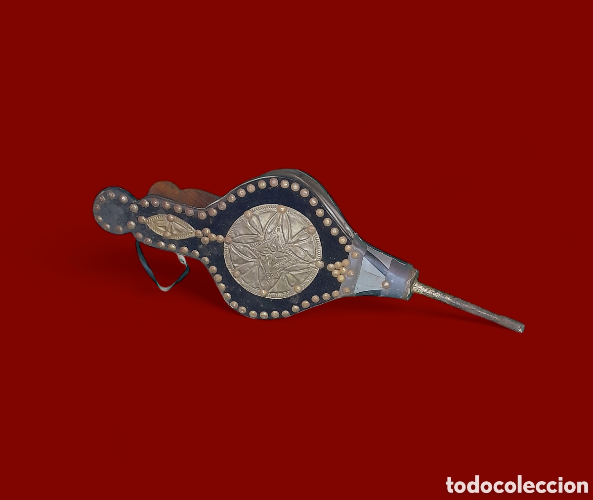 Antiguidades: Antiguo fuelle de artesan&iacute;a arabesca.