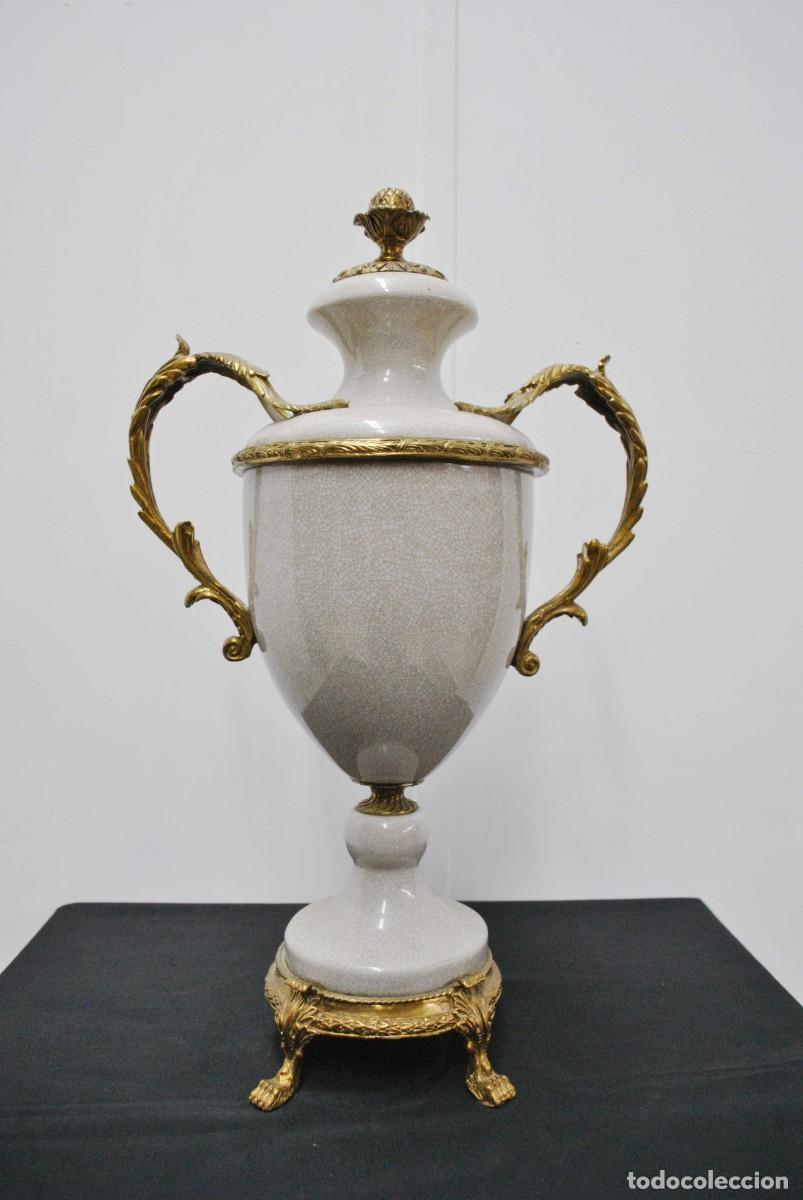 Antig&uuml;edades: JARR&Oacute;N DE CER&Aacute;MICA Y BRONCE DORADO - Foto 1