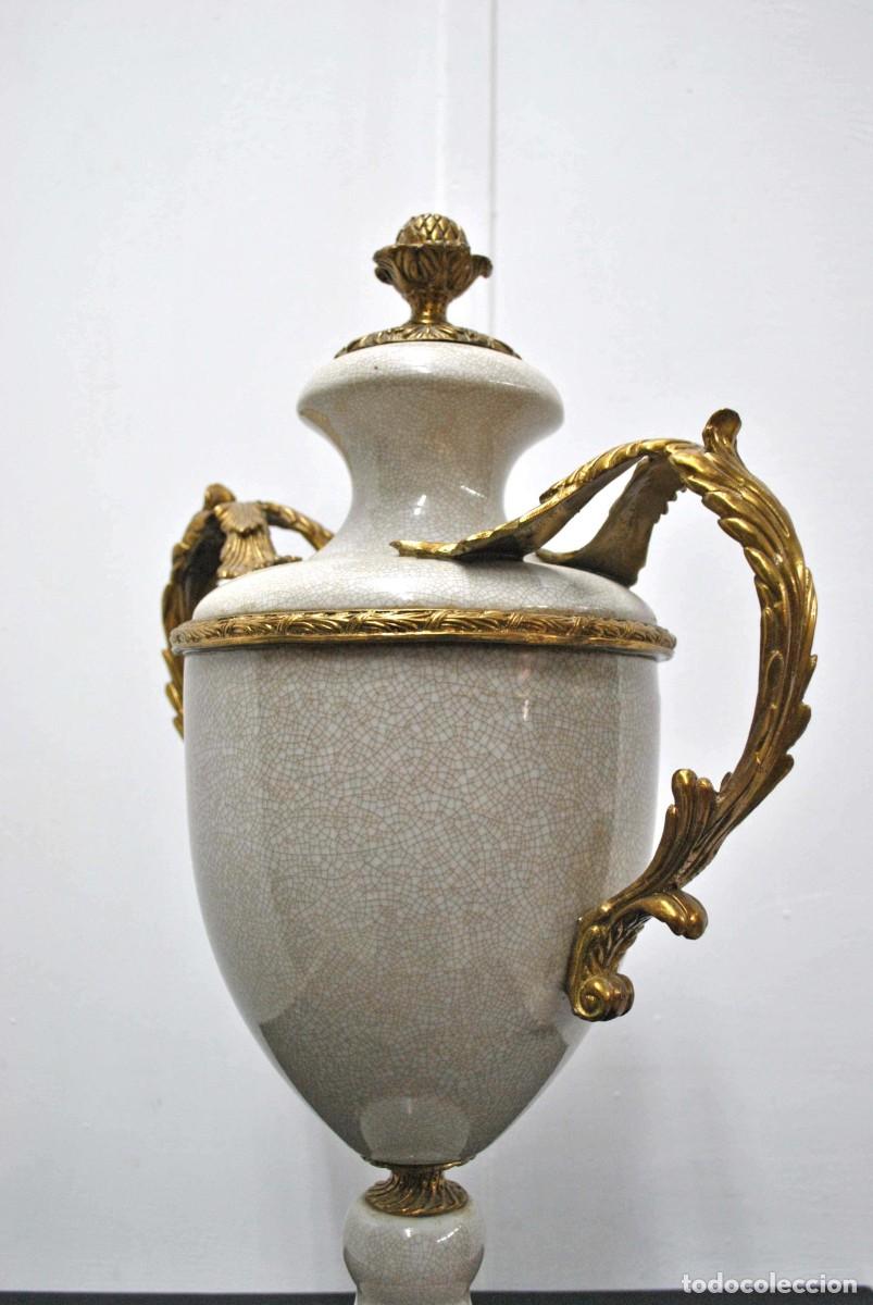 Antig&uuml;edades: JARR&Oacute;N DE CER&Aacute;MICA Y BRONCE DORADO - Foto 3