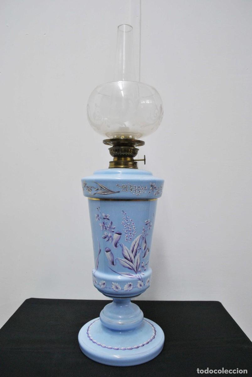 Antig&uuml;edades: QUINQU&Eacute; CRISTAL DE OPALINA AZUL - Foto 1