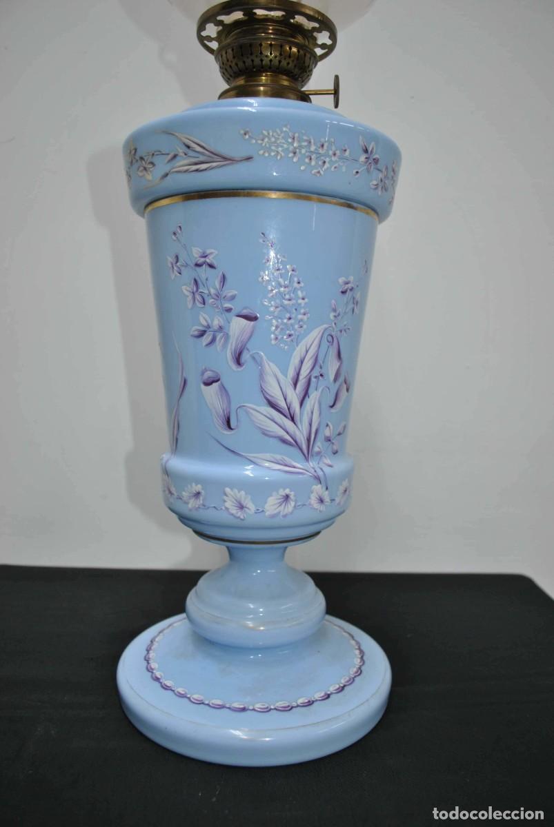 Antig&uuml;edades: QUINQU&Eacute; CRISTAL DE OPALINA AZUL - Foto 2