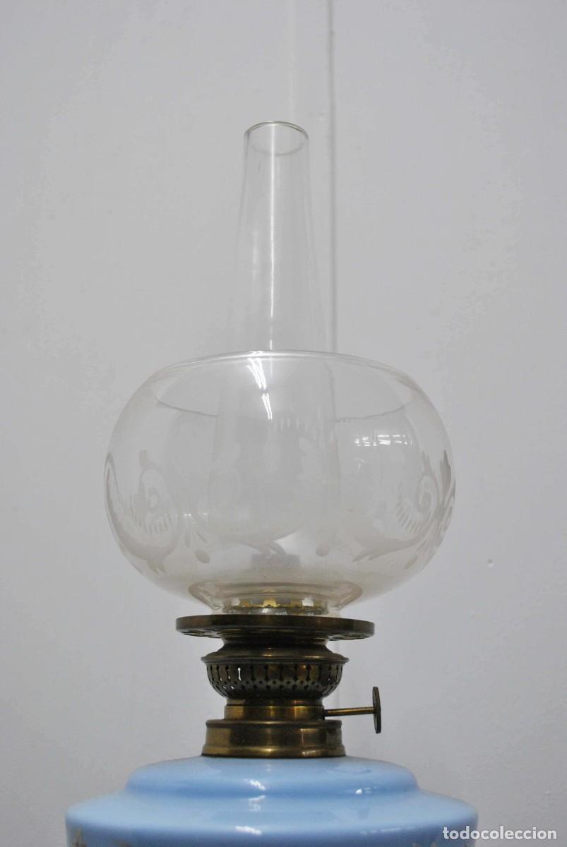 Antig&uuml;edades: QUINQU&Eacute; CRISTAL DE OPALINA AZUL - Foto 4
