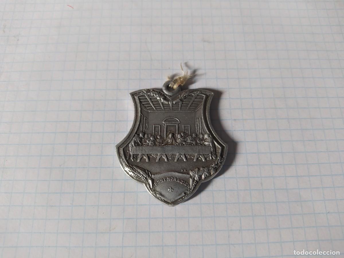Antig&uuml;edades: Medalla religiosa, plateada - Foto 1