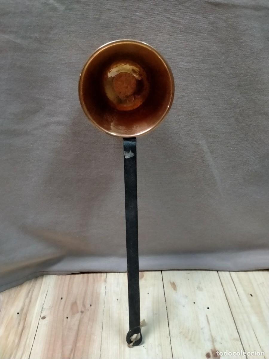 Antig&uuml;edades: Cazo de cobre y mango de hierro - Foto 7