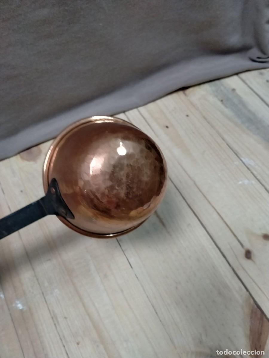 Antig&uuml;edades: Cazo de cobre y mango de hierro - Foto 10