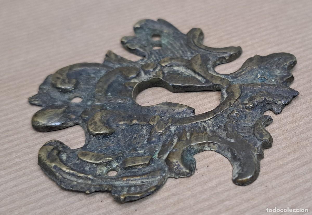 Antig&uuml;edades: Escudo boca llave de bronce, Luis XV - Foto 2