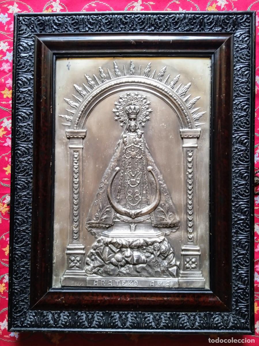 Antig&uuml;edades: Cuadro antiguo religioso con Virgen de Arat&eacute;ko en relieve - Foto 3