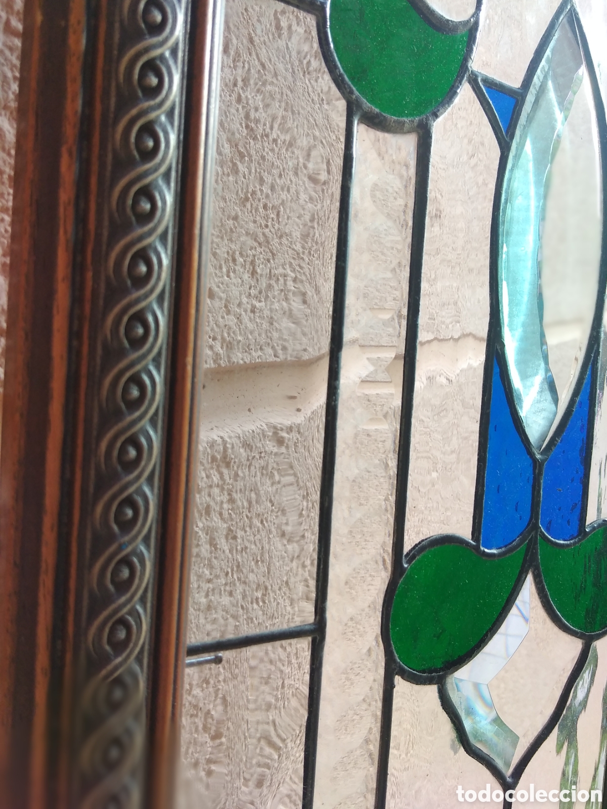 Antig&uuml;edades: Vidriera gabada y tallada - Foto 13