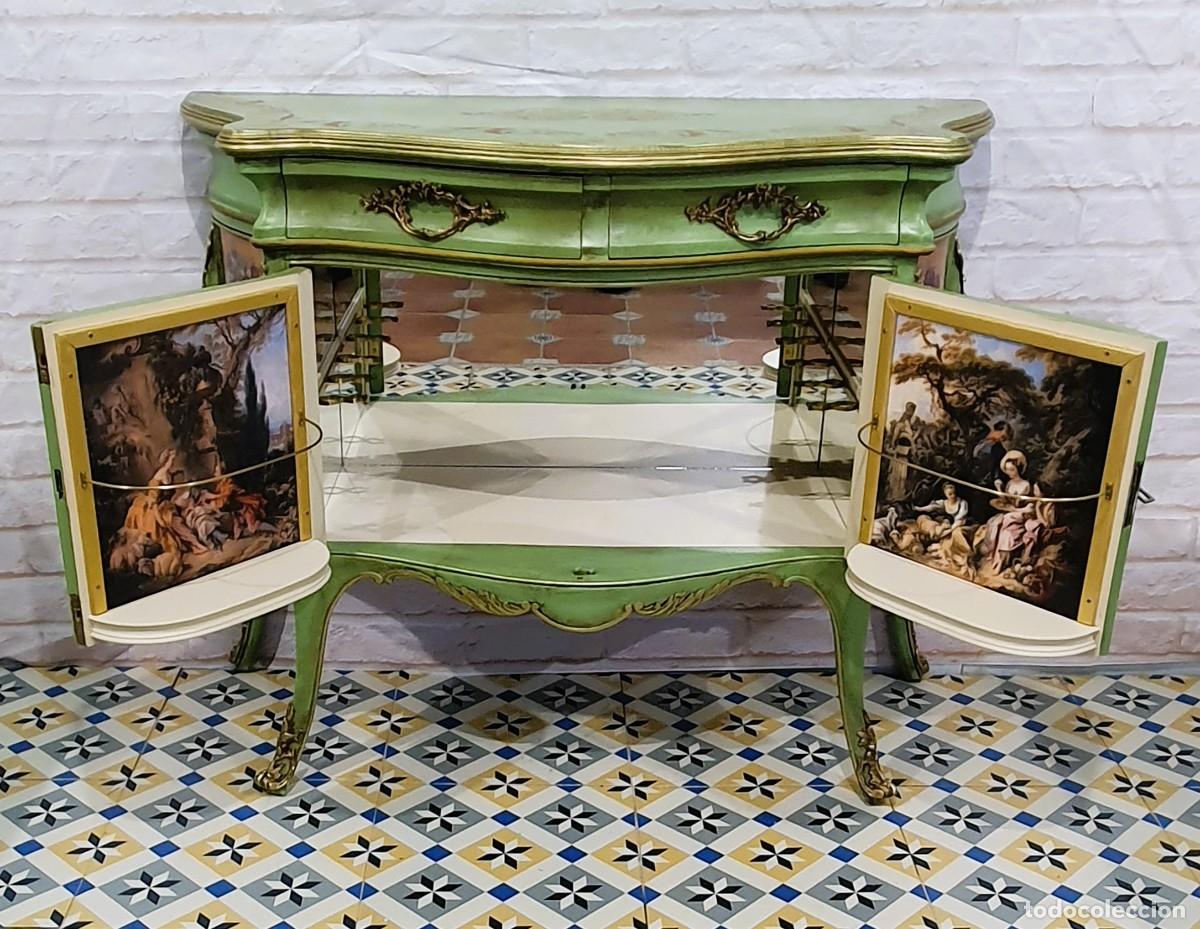 Antig&uuml;edades: C&oacute;moda licorera antigua. - Foto 2