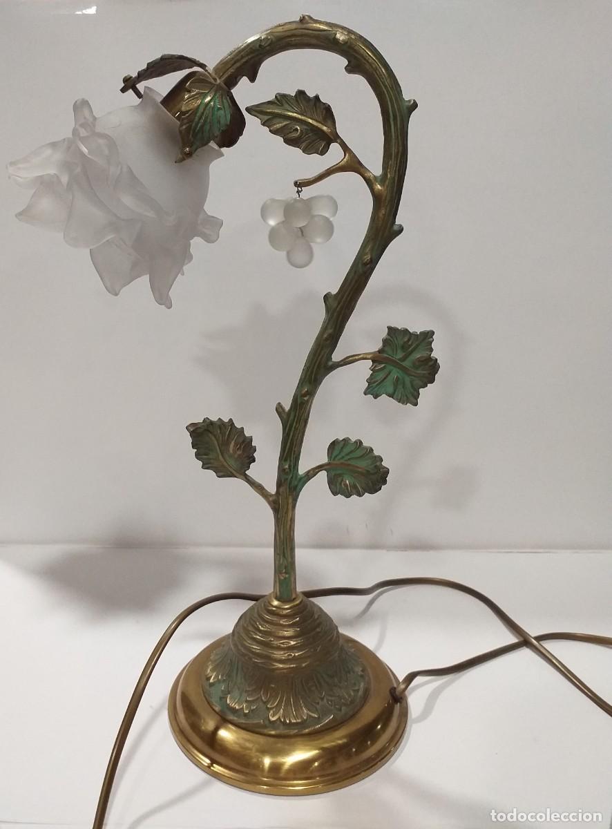 Antig&uuml;edades: LAMPARA DE MESA BRONCEADO CON HOJAS DE VID Y UVAS - Foto 3