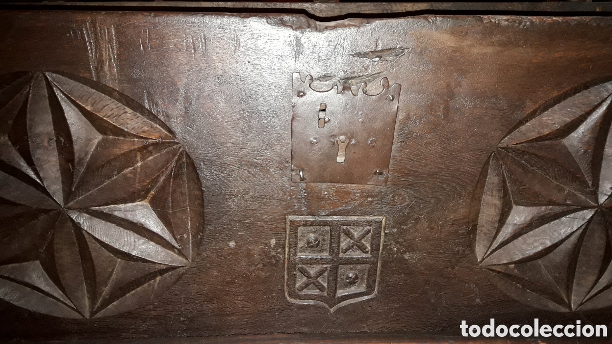 Antig&uuml;edades: BAUL TALLADO EN MADERA NOBLE - Foto 10
