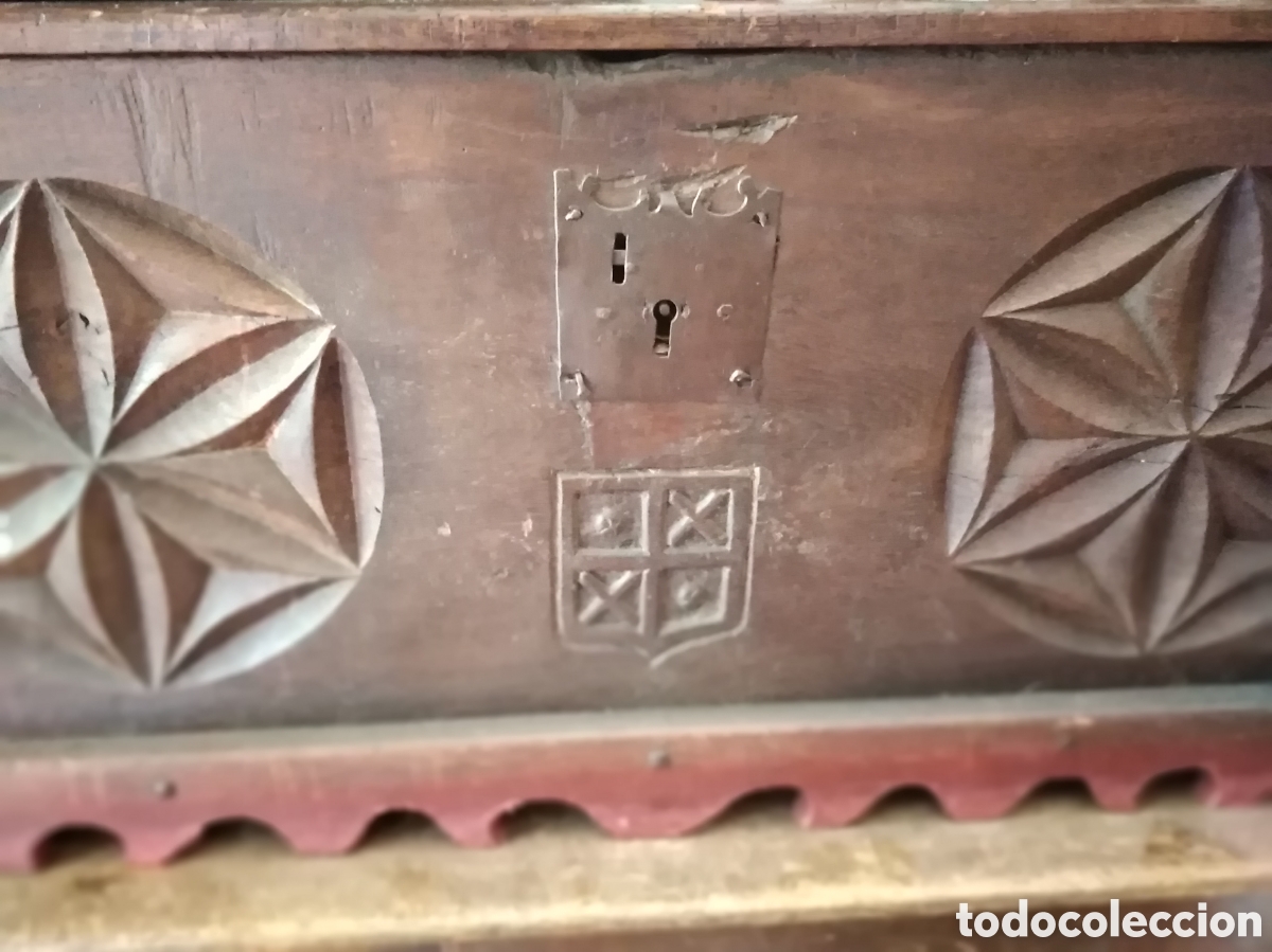 Antig&uuml;edades: BAUL TALLADO EN MADERA NOBLE - Foto 18
