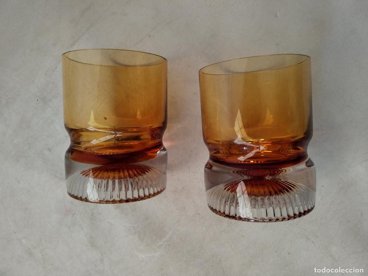 Antig&uuml;edades: 2 vasos whiskey color ambar - Foto 3