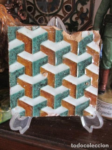 Antig&uuml;edades: Azulejo muy antiguo de Sevilla - Foto 1