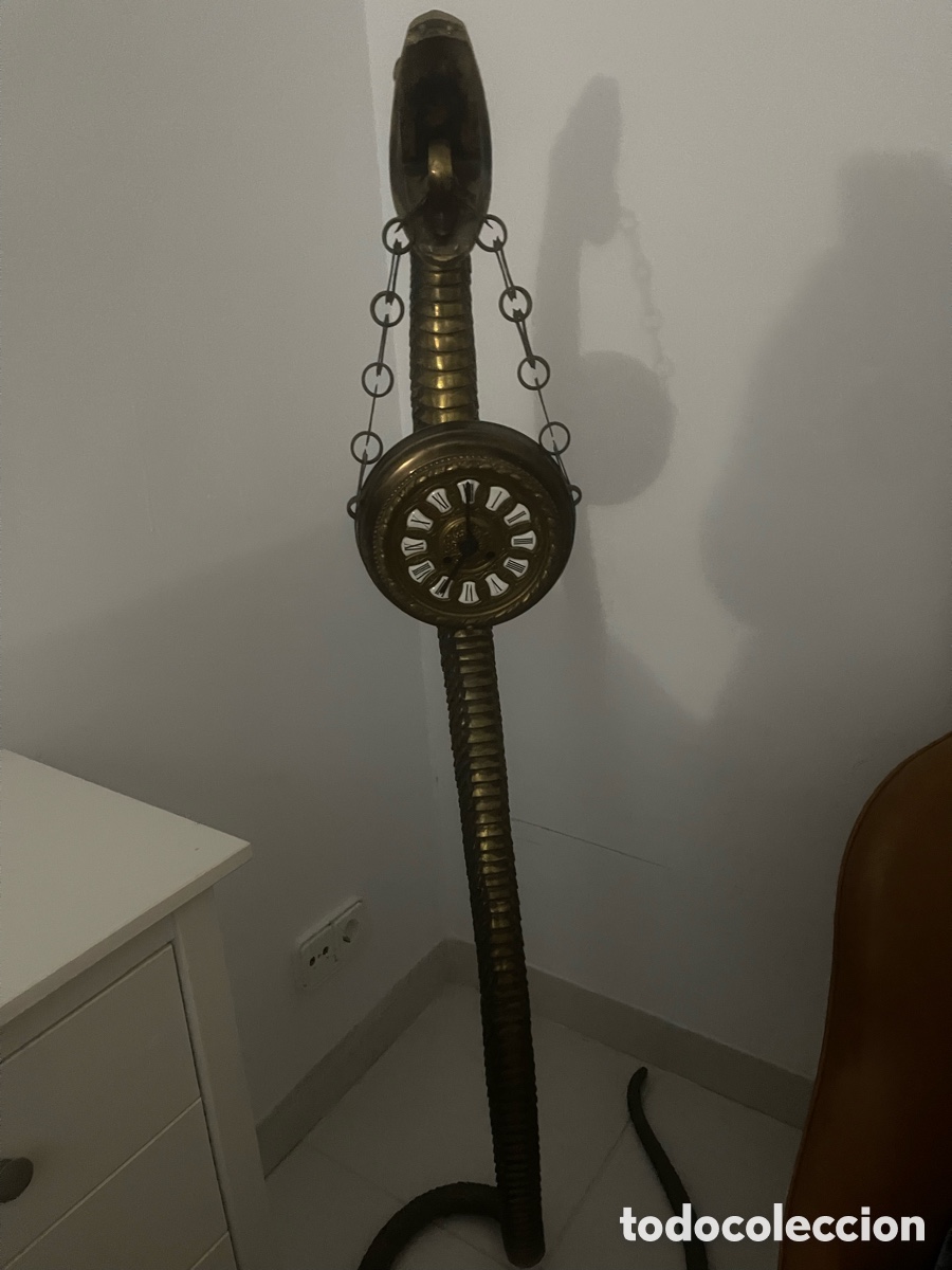 Antig&uuml;edades: Base reloj en forma de serpiente, material bronce - Foto 3