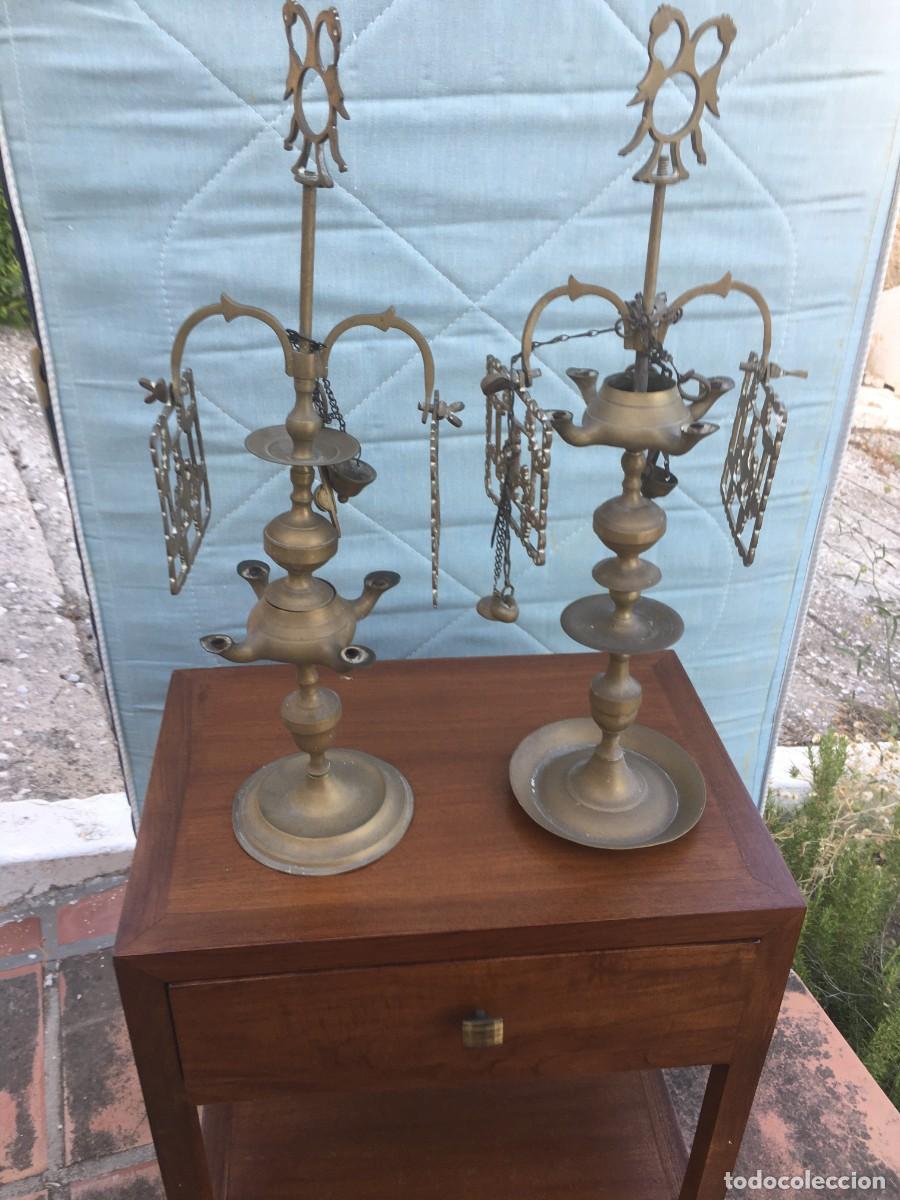 Antig&uuml;edades: DOS L&Aacute;MPARAS DE ACEITE DE BRONCE - Foto 2
