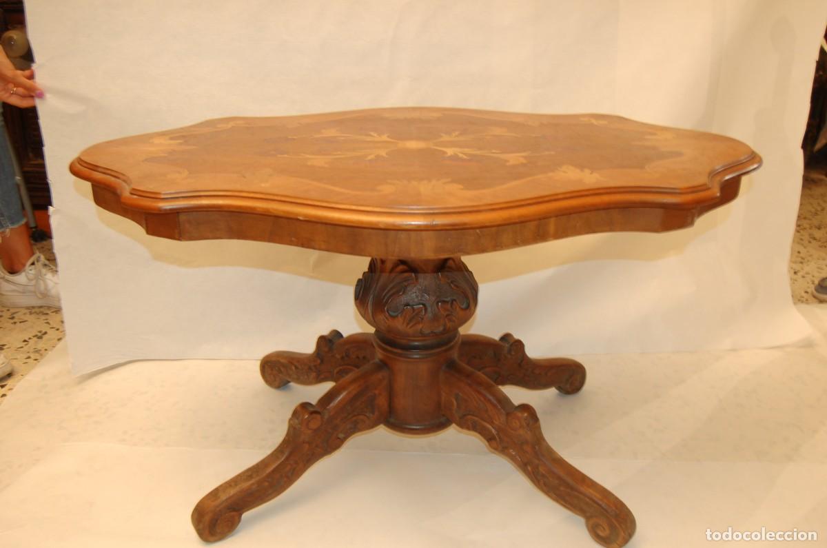 Antig&uuml;edades: Mesa de madera con bonita marqueter&iacute;a. - Foto 1