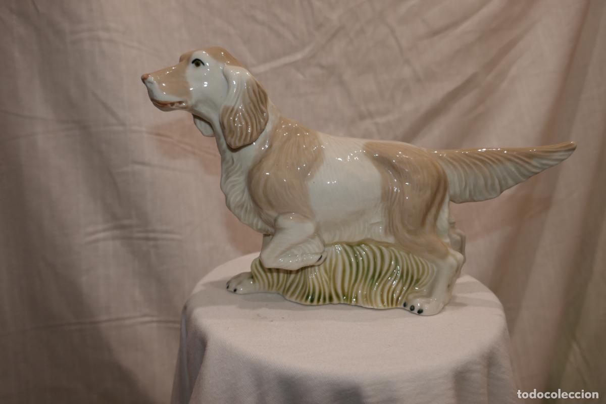 Antig&uuml;edades: Perro de porcelana de marca CLEAN - Foto 1