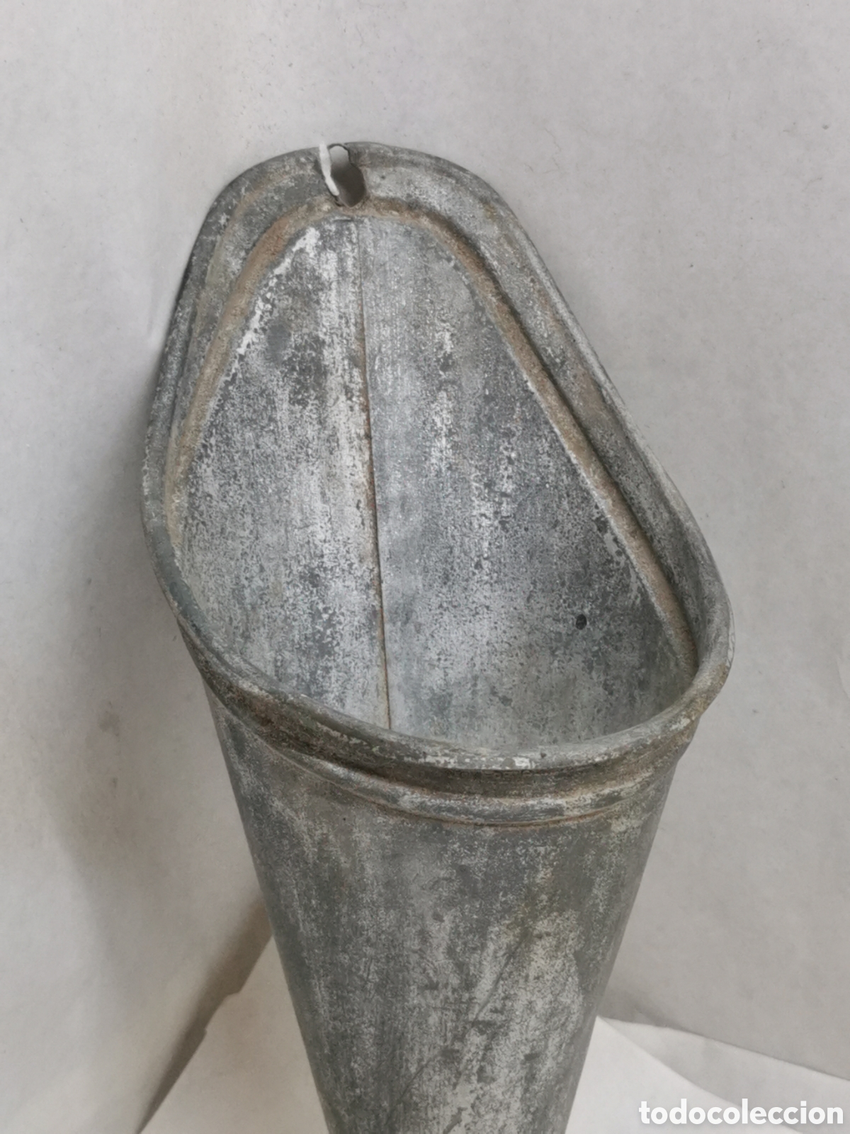 Antig&uuml;edades: Cono jarr&oacute;n zinc para colgar - Foto 2