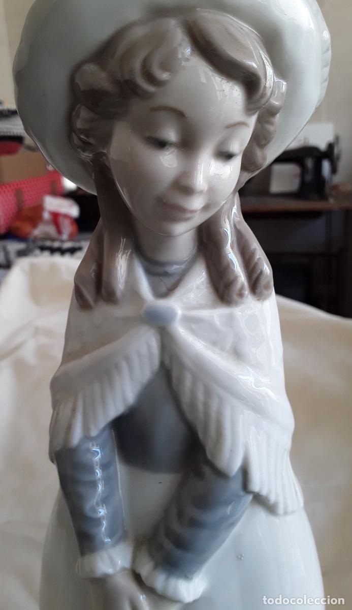 Antig&uuml;edades: Figura joven Nao Lladro - Foto 1