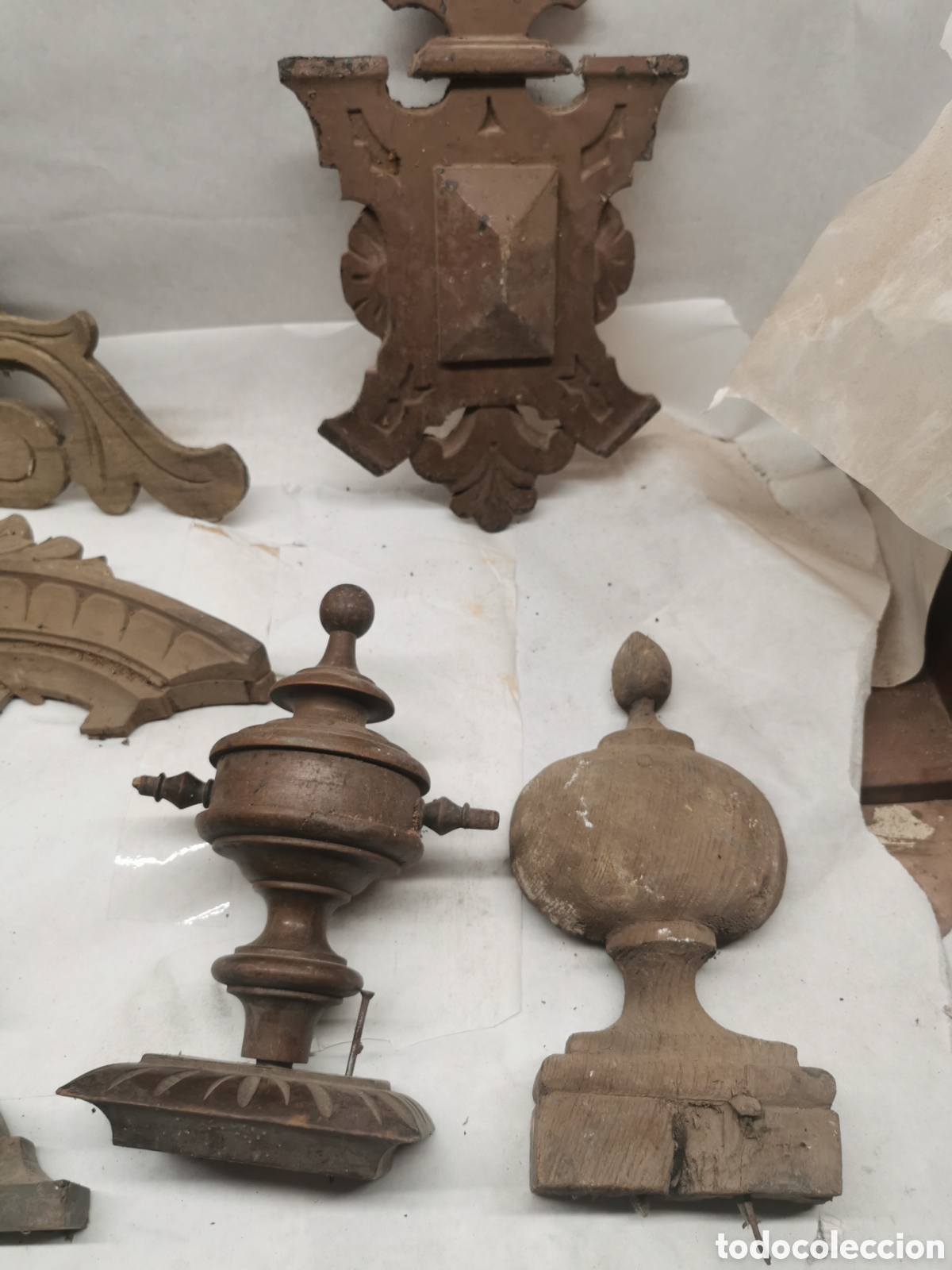 Antig&uuml;edades: Lote de remates de madera - Foto 4