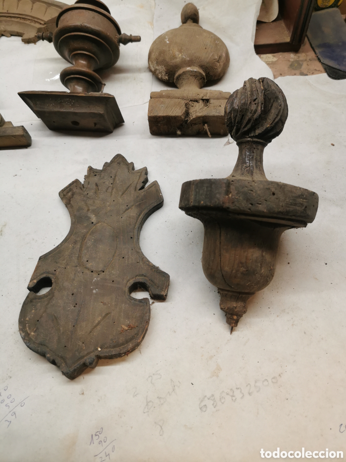 Antig&uuml;edades: Lote de remates de madera - Foto 5
