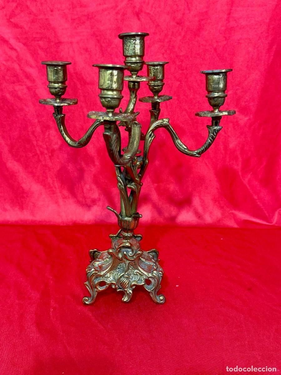 Antig&uuml;edades: Antiguo candelabro de bronce - Foto 1