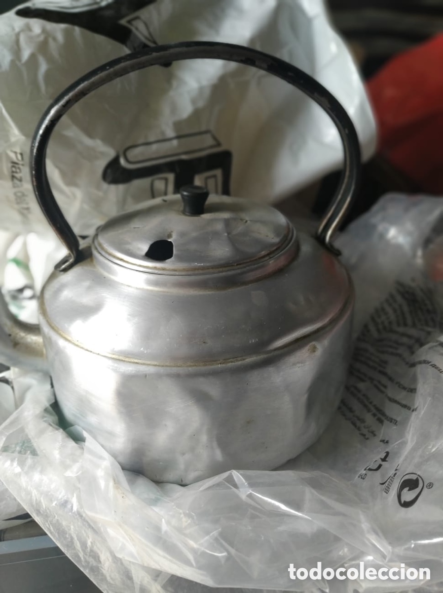 Antig&uuml;edades: Tetera de aluminio de los a&ntilde;os 60 - Foto 1