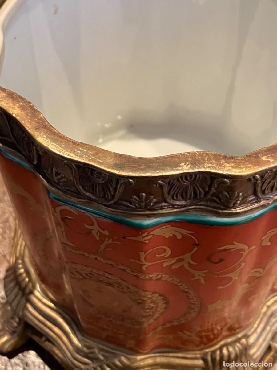 Antig&uuml;edades: Tibor en Porcelana con Bronce de Ad&egrave;le Carey - Foto 4