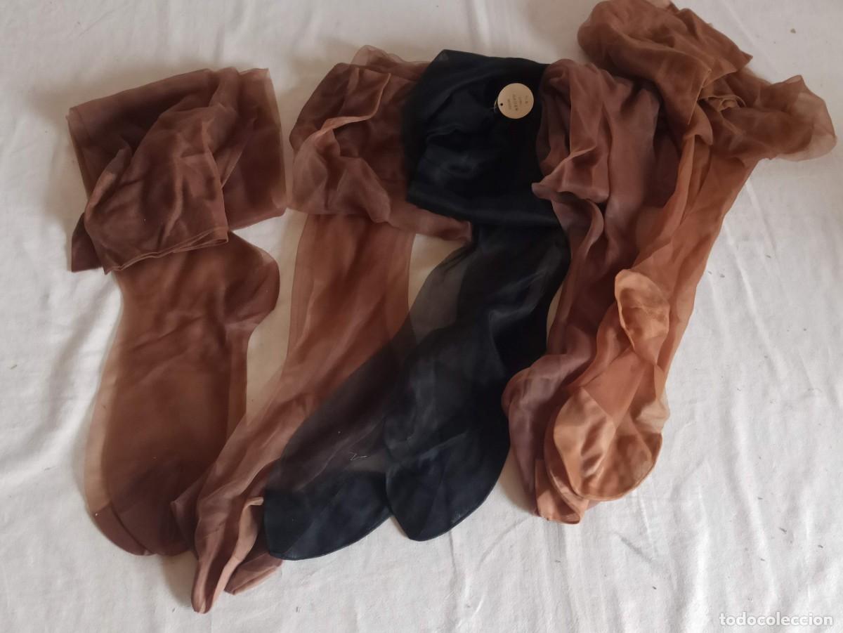 Antig&uuml;edades: Lote medias de nylon - Foto 1