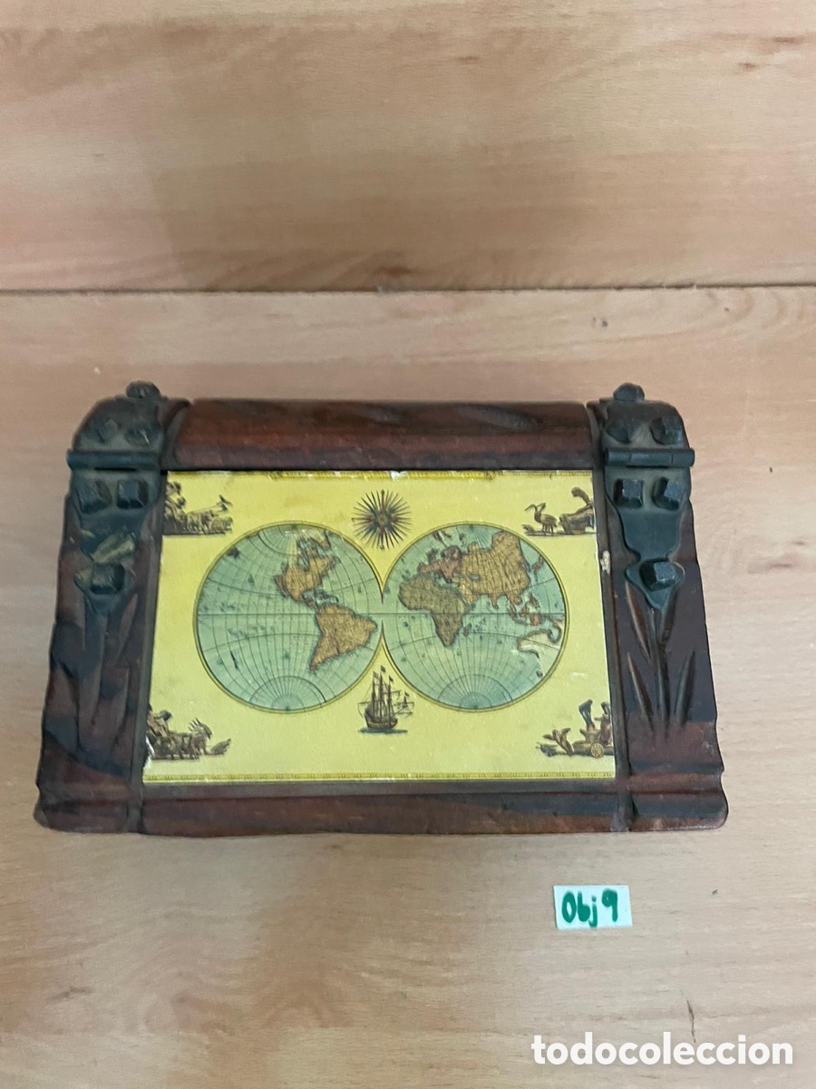Antig&uuml;edades: Antigua caja forma de libro madera - Foto 2
