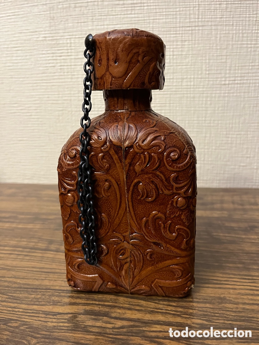 Antig&uuml;edades: Antigua botella forrada de cuero - Foto 2